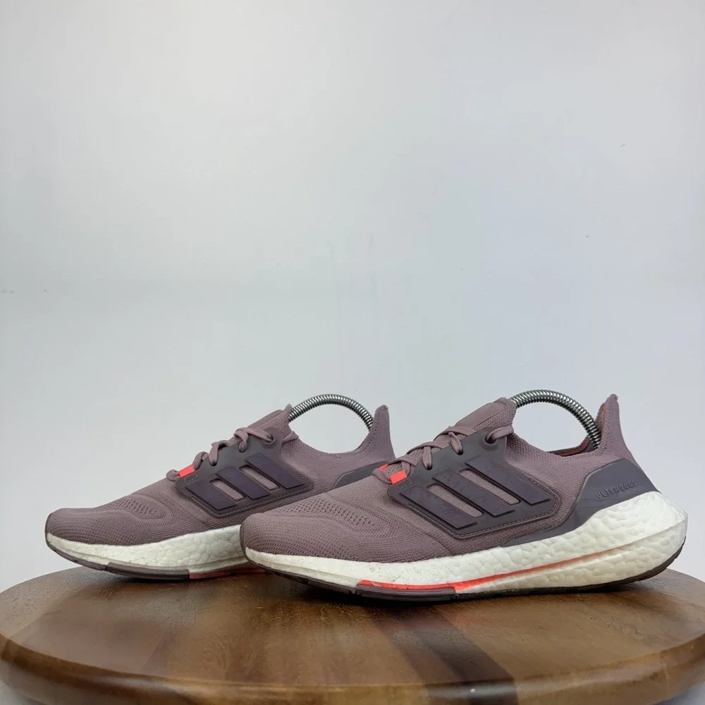Womens Adidas Ultraboost 22 Purple‎ Athletic Running Shoes Sneakers Size 8 M GUC